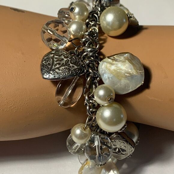 Beaded Glitzy Stretch Bracelet 2/$25 - Picture 1 of 7